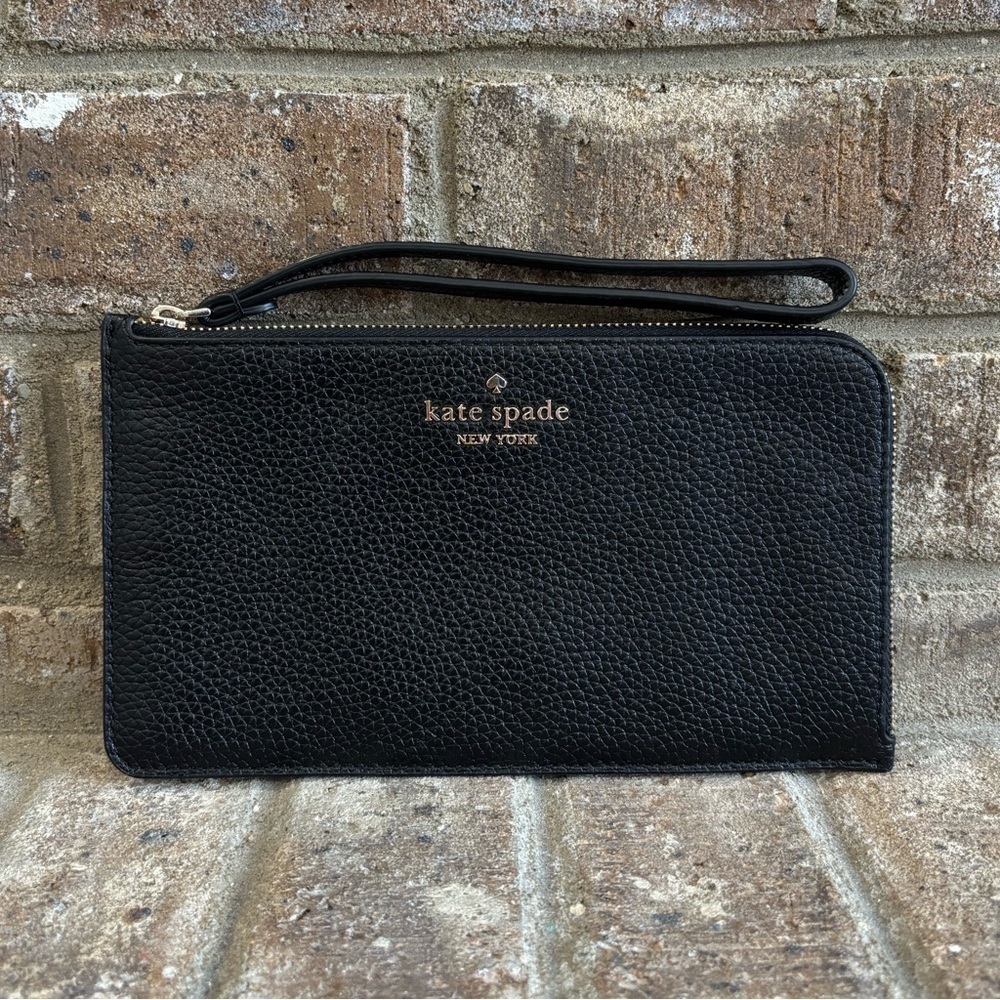 Kate Spade Black Wristlet Authentic Excellent Condition - Picture 1 of 5